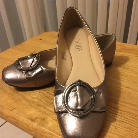 Shoes - Picture 1 of 2